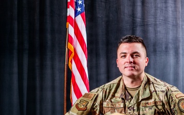 U.S. Air Force Recruiter and wing mascot
