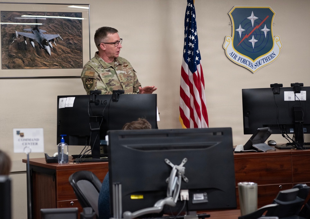 SOUTHCOM a/CC visits AFSOUTH