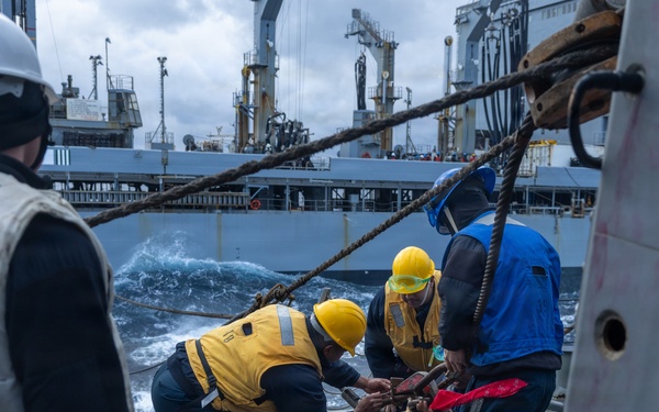 Replenishment-at-sea Aboard the USS Gonzalez (DDG 66)