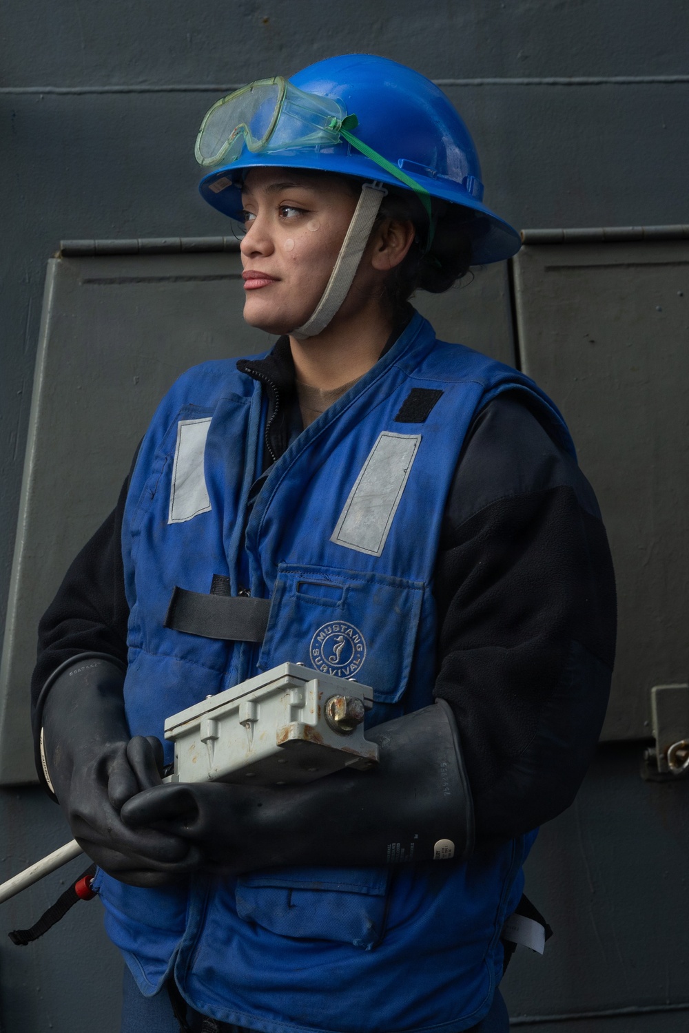 Replenishment-at-sea Aboard the USS Gonzalez (DDG 66)