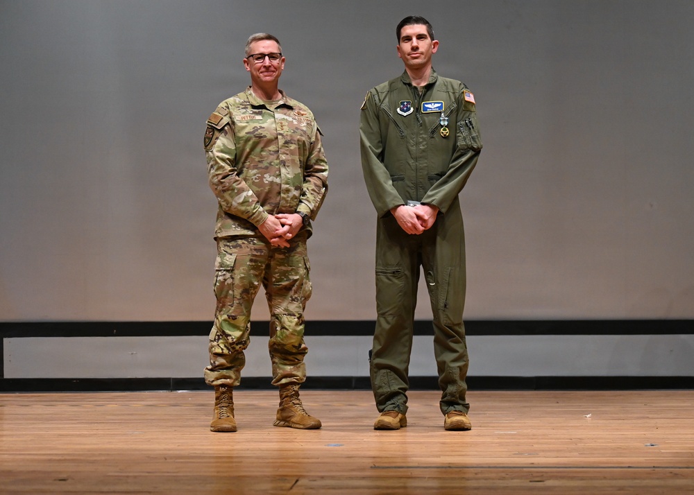SOUTHCOM a/CC visits AFSOUTH