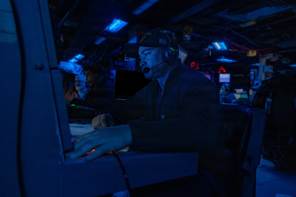 Underway Aboard the USS Gonzalez (DDG 66)