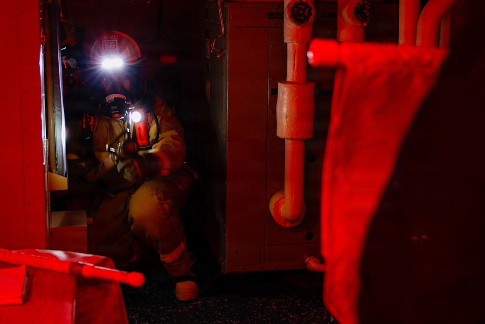 Underway Aboard the USS Gonzalez (DDG 66)