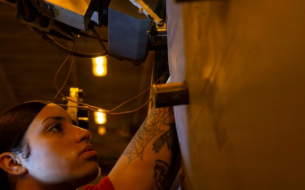 Abraham Lincoln conducts routine aircraft maintenance