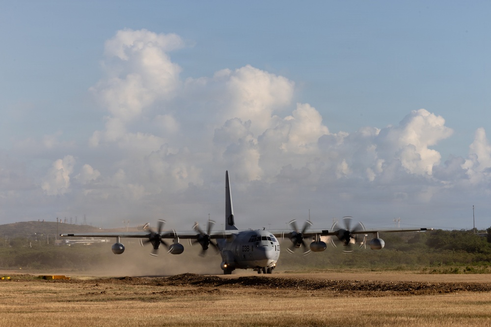 22nd MEU(SOC) | KC-130J Super Hercules Conducts First Landings onto BLT 3/6 Constructed Landing Zone