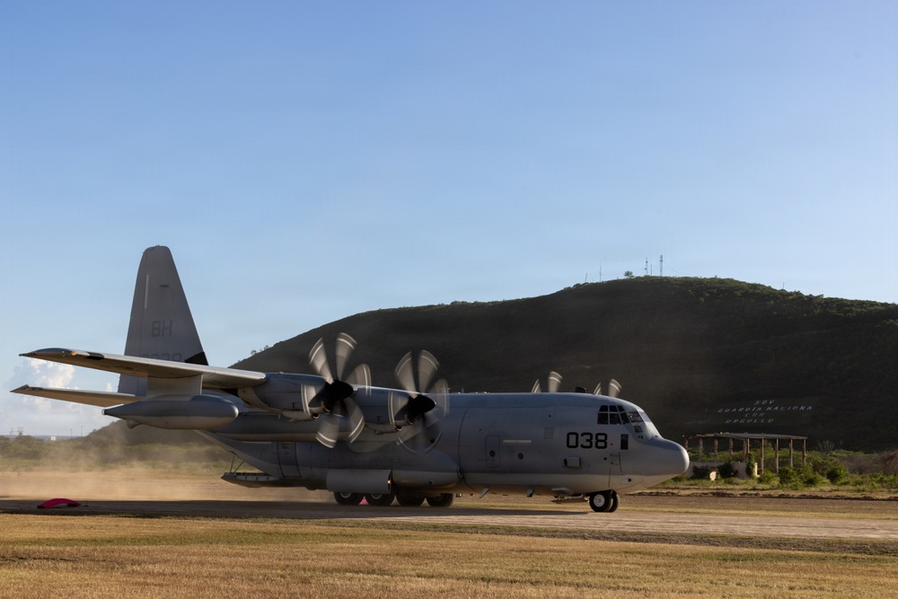 22nd MEU(SOC) | KC-130J Super Hercules Conducts First Landings onto BLT 3/6 Constructed Landing Zone