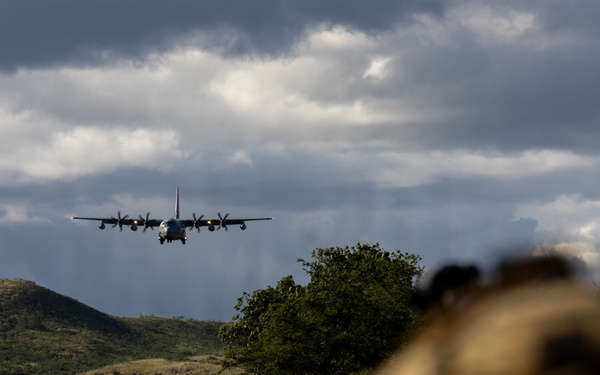 22nd MEU(SOC) | KC-130J Super Hercules Conducts First Landings onto BLT 3/6 Constructed Landing Zone