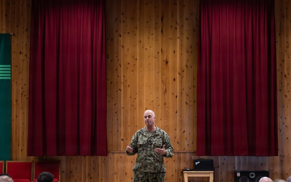 CNIC Visits NAF Atsugi