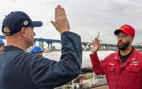 Reenlistments Onboard the USS Green Bay