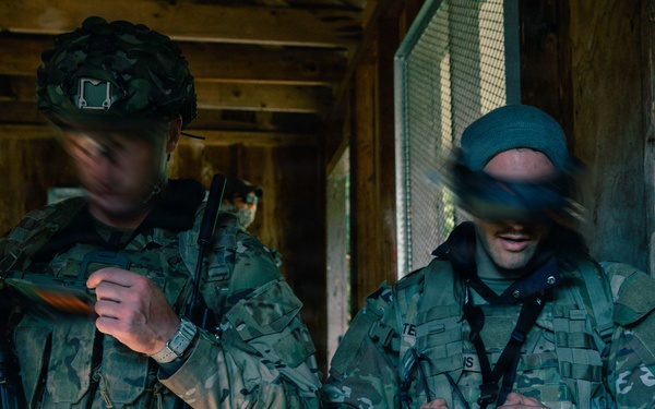 1st Special Forces Group (Airborne) Soldiers conduct Counter-UAS and evasion training