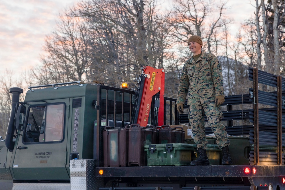 MTX 1-26 | Combat Logistics Battalion 24 Hot Meals Delivery