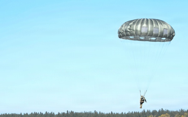 1st Special Forces Group (Airborne) conducts airborne operation
