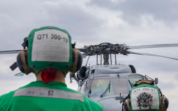 Sailors Aboard USS Dewey Conduct Flight Operations in the Philippine Sea