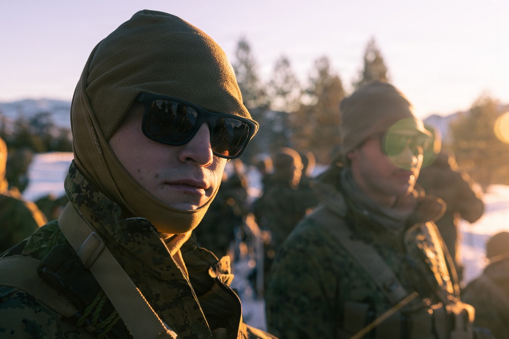 2nd Bn., 4th Marines conduct ski familiarization during MTX 1-26