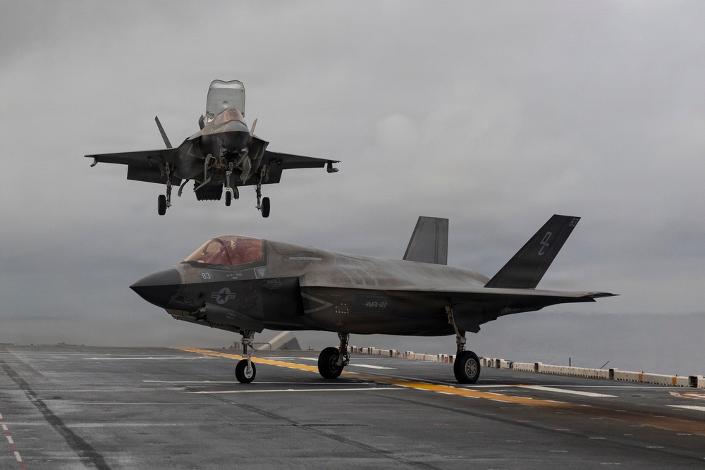 11th MEU Marines, Sailors Conduct Deck Landing Qualifications Aboard USS Boxer