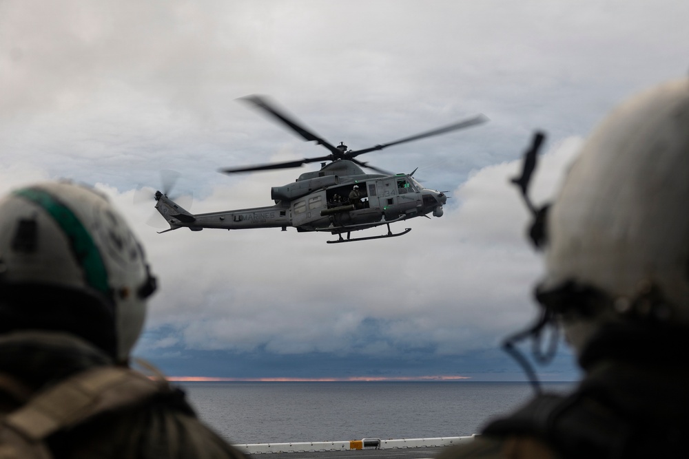 11th MEU Marines, Sailors Conduct Deck Landing Qualifications Aboard USS Boxer