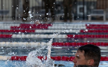 3d Intelligence Battalion Marines conduct water survival training