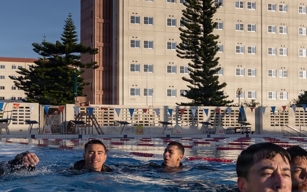 3d Intelligence Battalion Marines conduct water survival training
