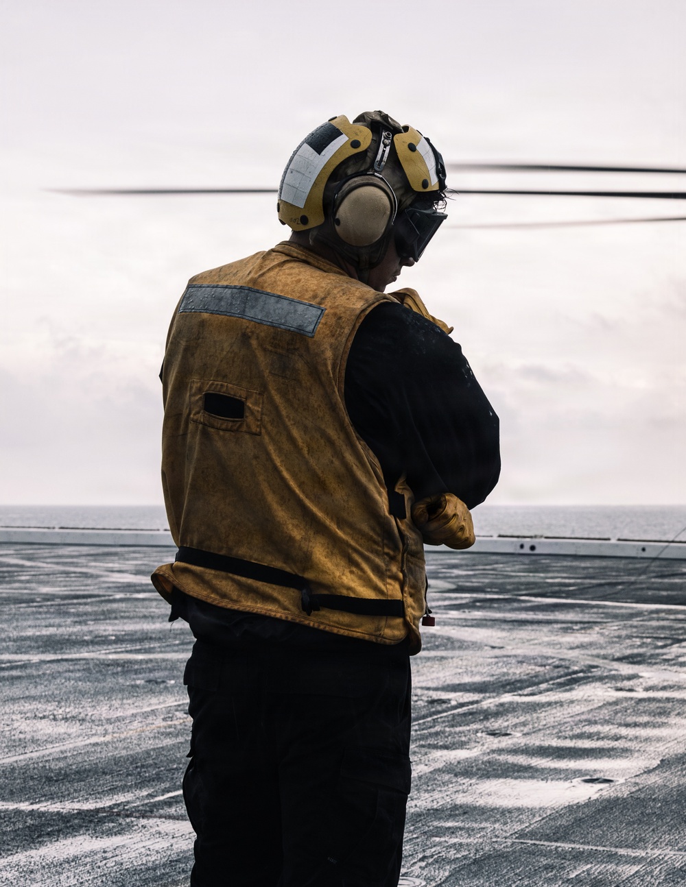 11th MEU Marines and Sailors conduct flight deck operations aboard USS Portland
