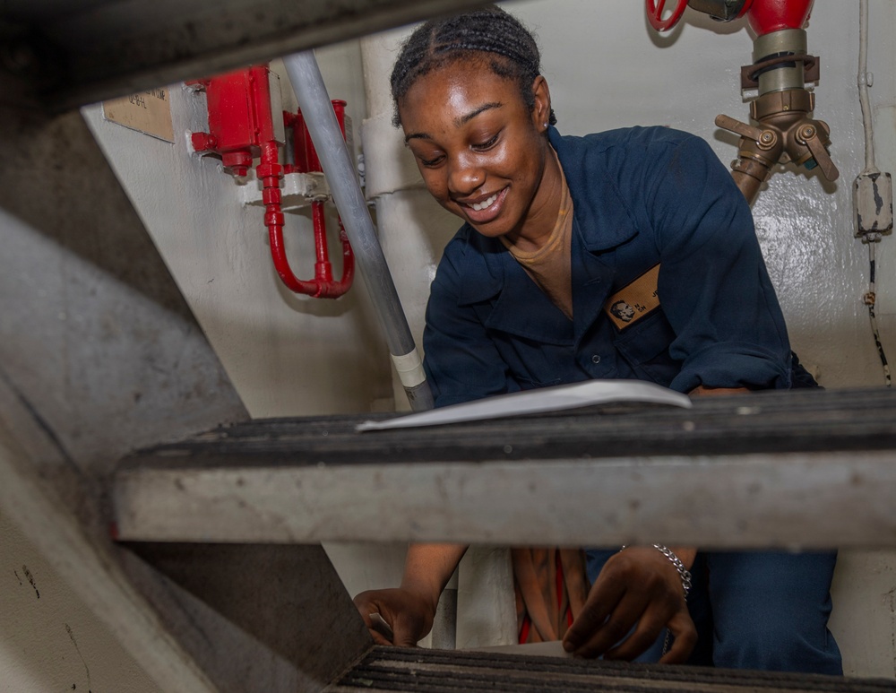 Abraham Lincoln conducts routine maintenance