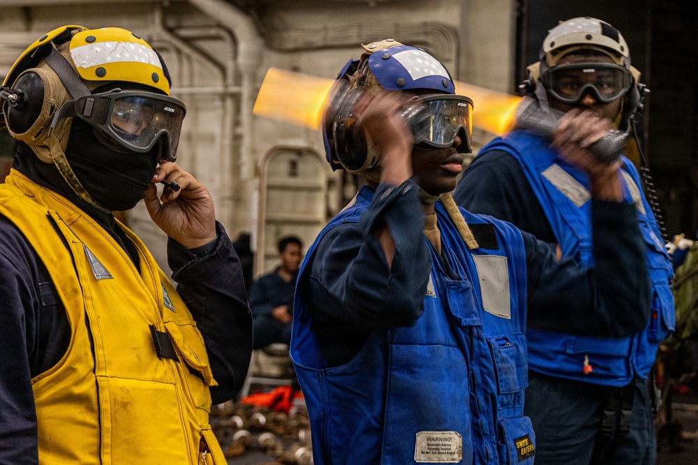 11th MEU Marines, Sailors Conduct Well Deck Operations Aboard USS Portland