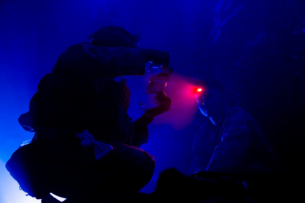 U.S. Marines participate in Combat Lifesaver Course culminating event