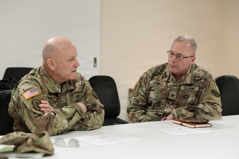 7th MSC Commanding General meets with DARPA deputy assistant in Germany