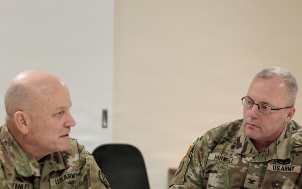 7th MSC Commanding General meets with DARPA deputy assistant in Germany