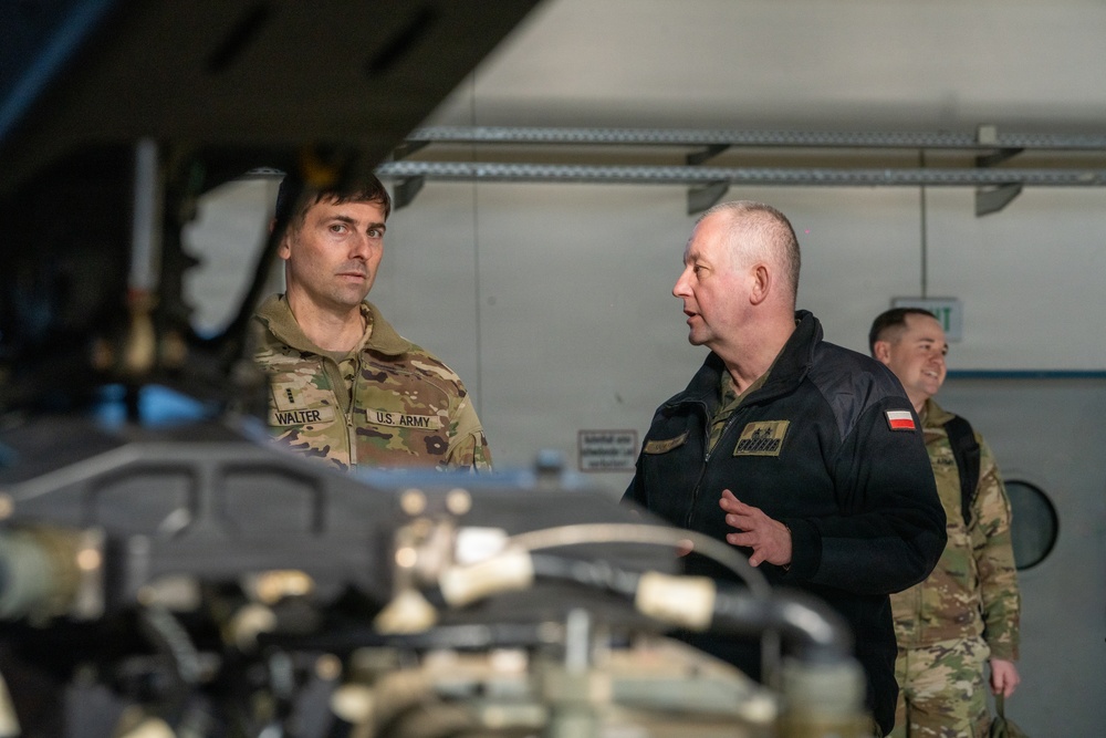 Strengthening NATO Ties: Polish Major General. Maciej Jabłoński Visits 12th CAB at Katterbach