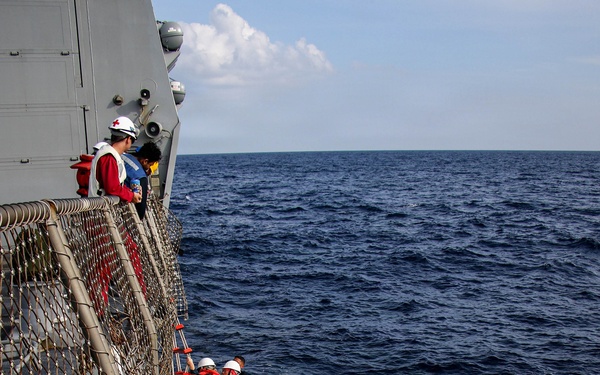 Frank E. Petersen Jr. conducts small boat operations