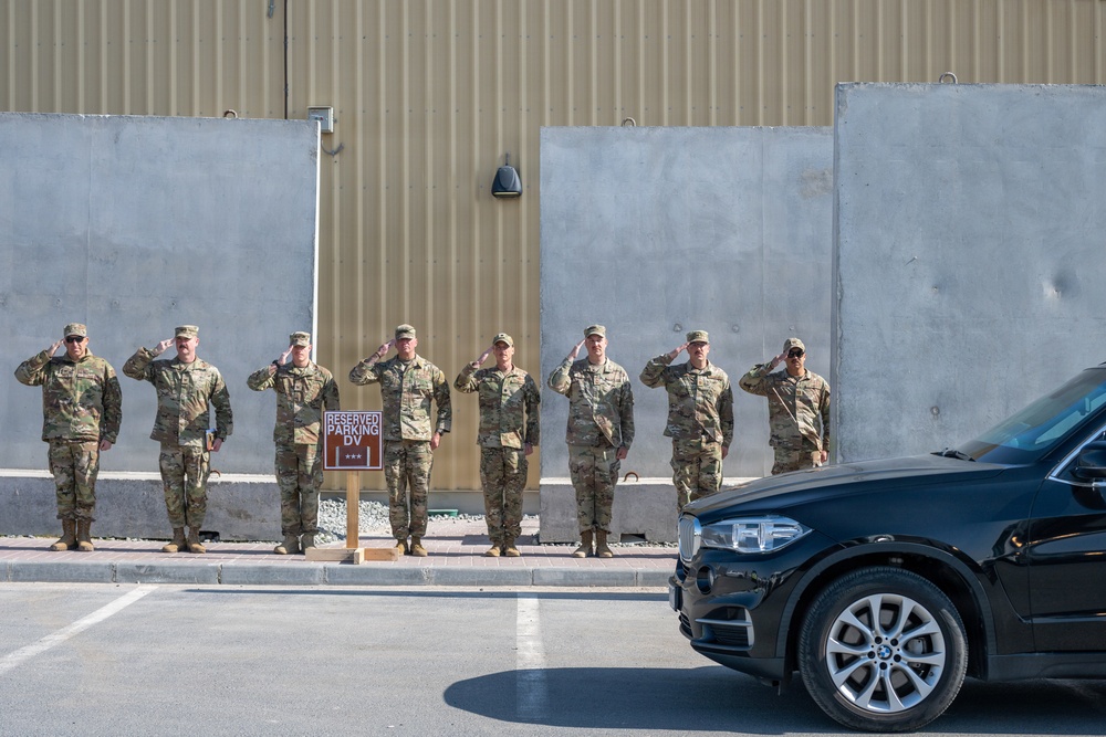 AFCENT Leadership visits 386th AEW