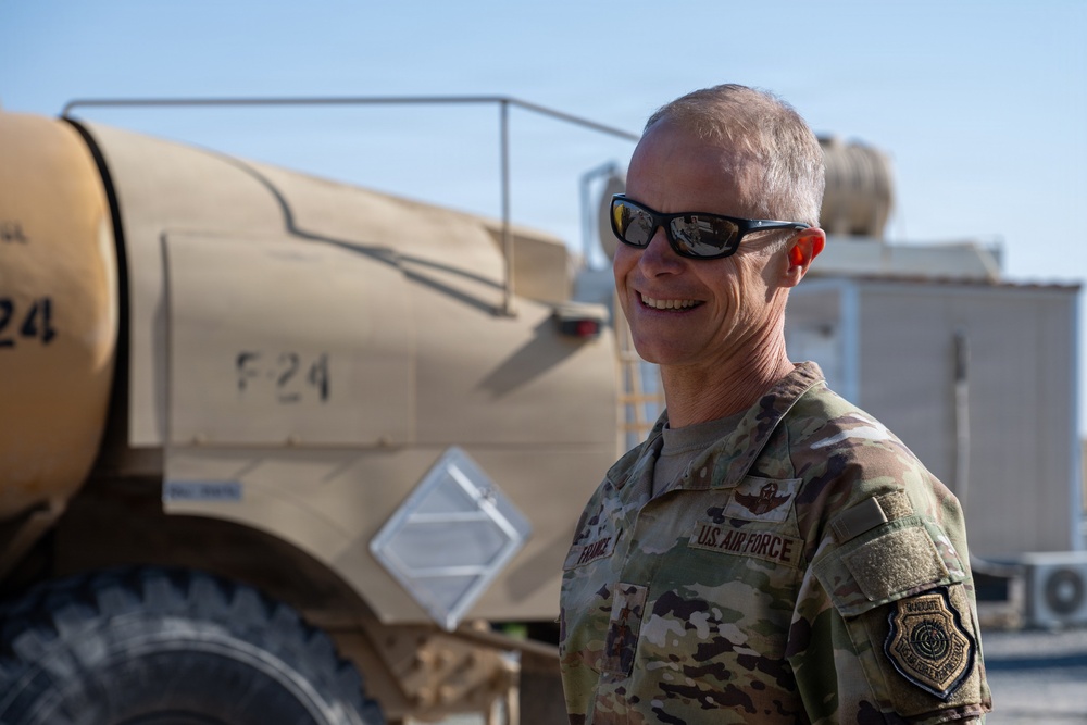 AFCENT Leadership visits 386th AEW