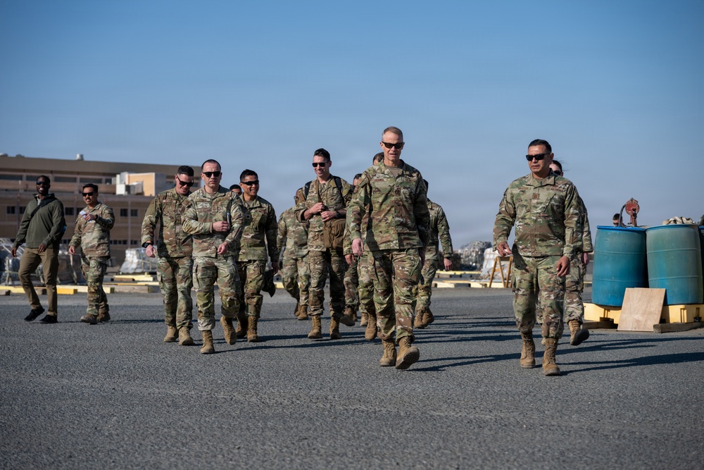 AFCENT Leadership visits 386th AEW