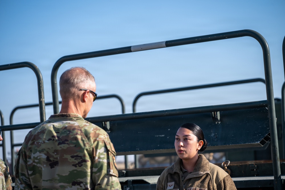 AFCENT Leadership visits 386th AEW