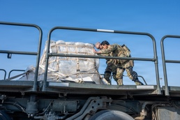 AFCENT Leadership visits 386th AEW