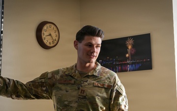 Capt. Eric Clingenpeel named Contracting CGO Of the Year