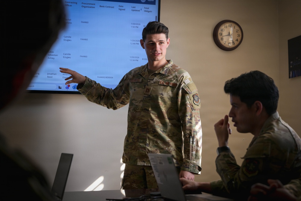 Capt. Eric Clingenpeel named Contracting CGO Of the Year