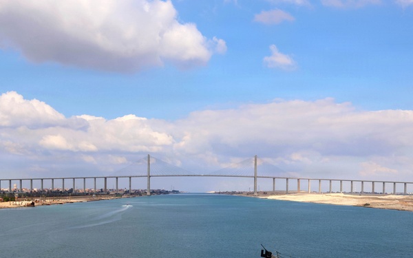 USS Roosevelt (DDG 80) Conducts Suez Canal Transit