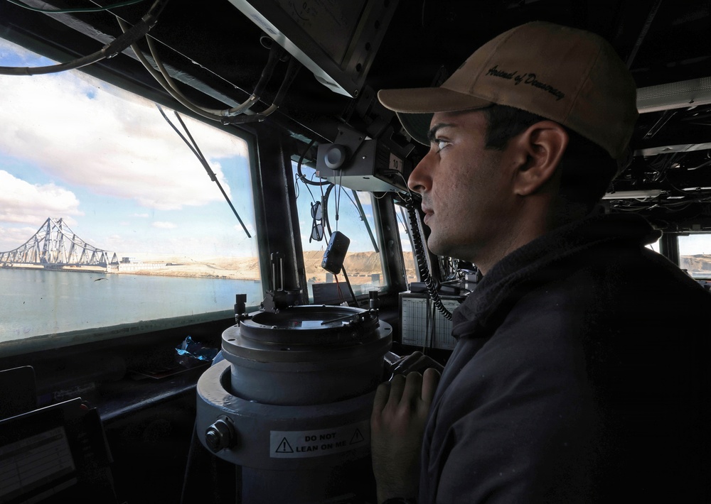 USS Roosevelt (DDG 80) Conducts Suez Canal Transit
