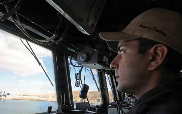 USS Roosevelt (DDG 80) Conducts Suez Canal Transit