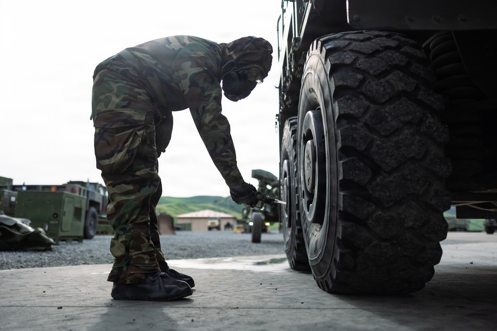U.S. Marines with 1st Marine Division and 1st MLG conduct CBRN training