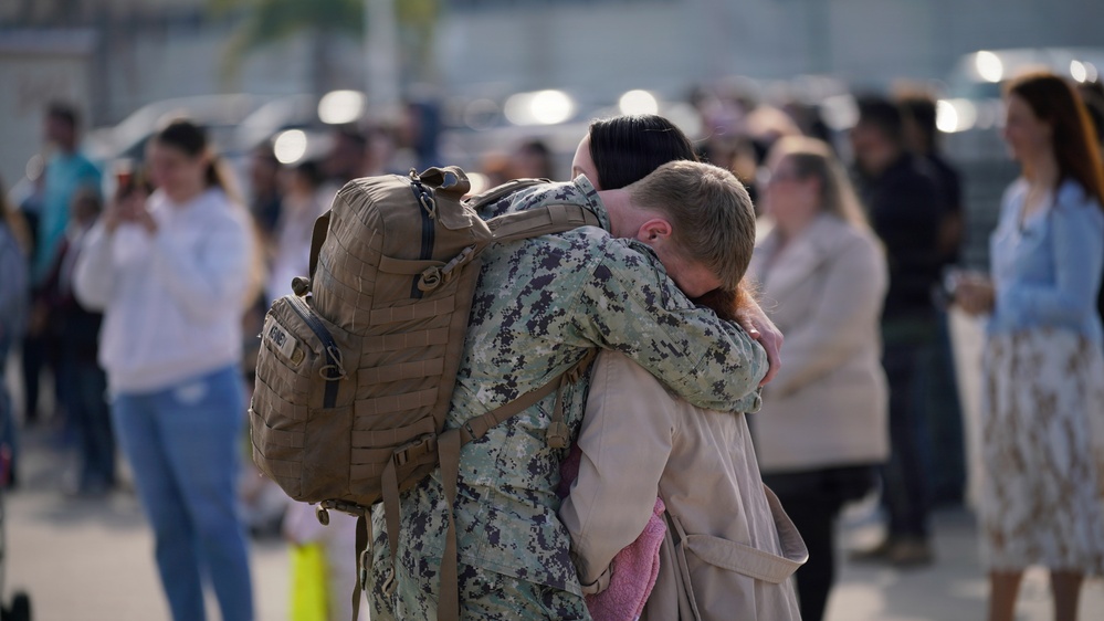 NMCB 4 Seabees Advance Party Comes Home