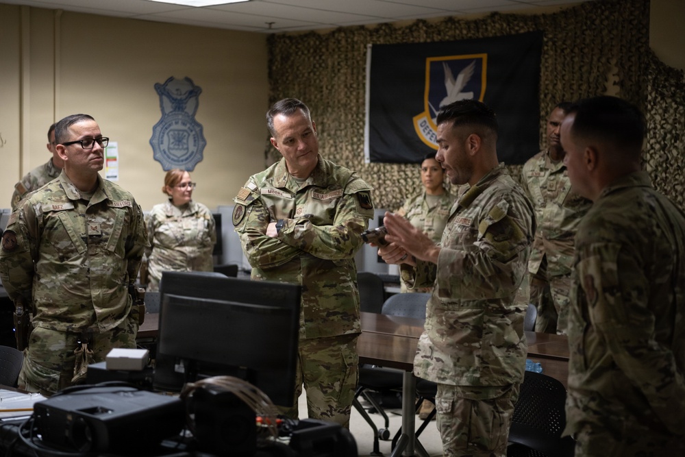 CMSgt. Moore, ANG Command Chief visits 156th Wing