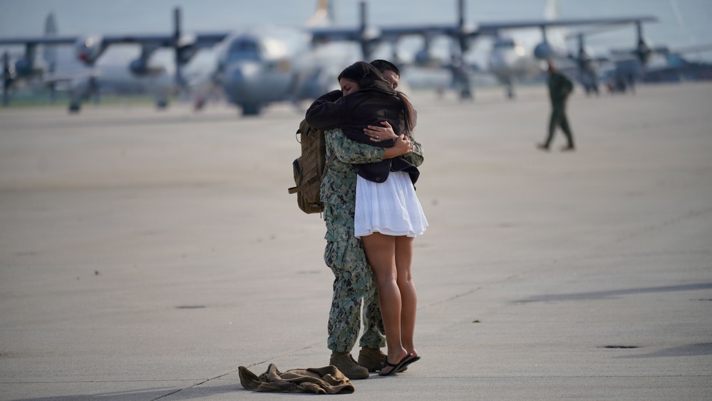 NMCB 4 Seabees Advance Party Comes Home