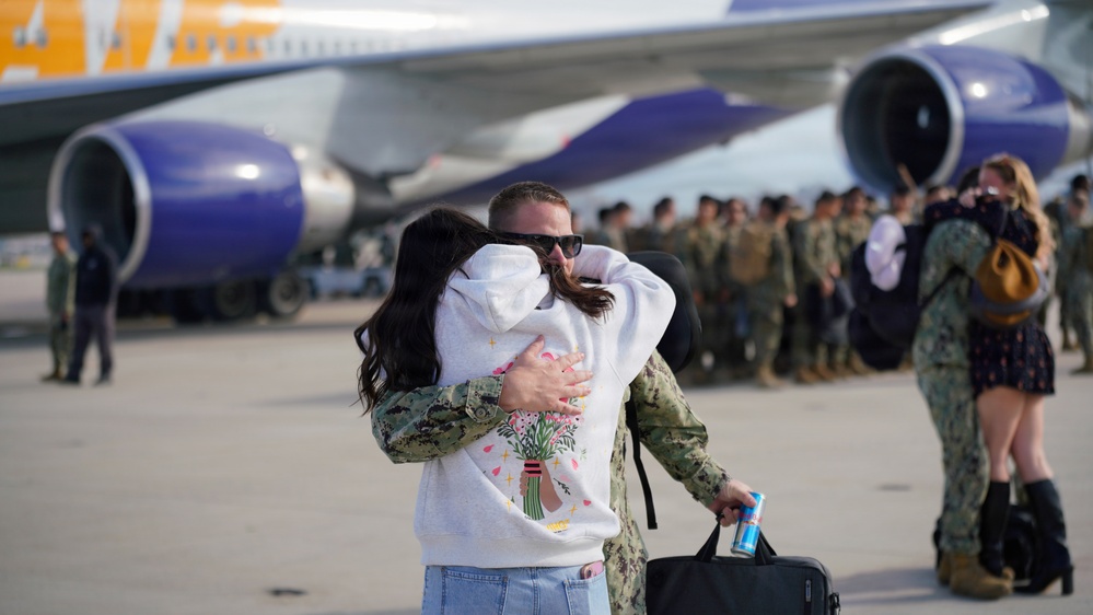 NMCB 4 Seabees Advance Party Comes Home