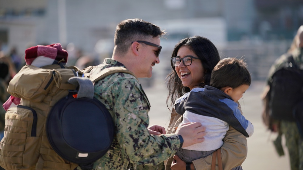 NMCB 4 Seabees Advance Party Comes Home