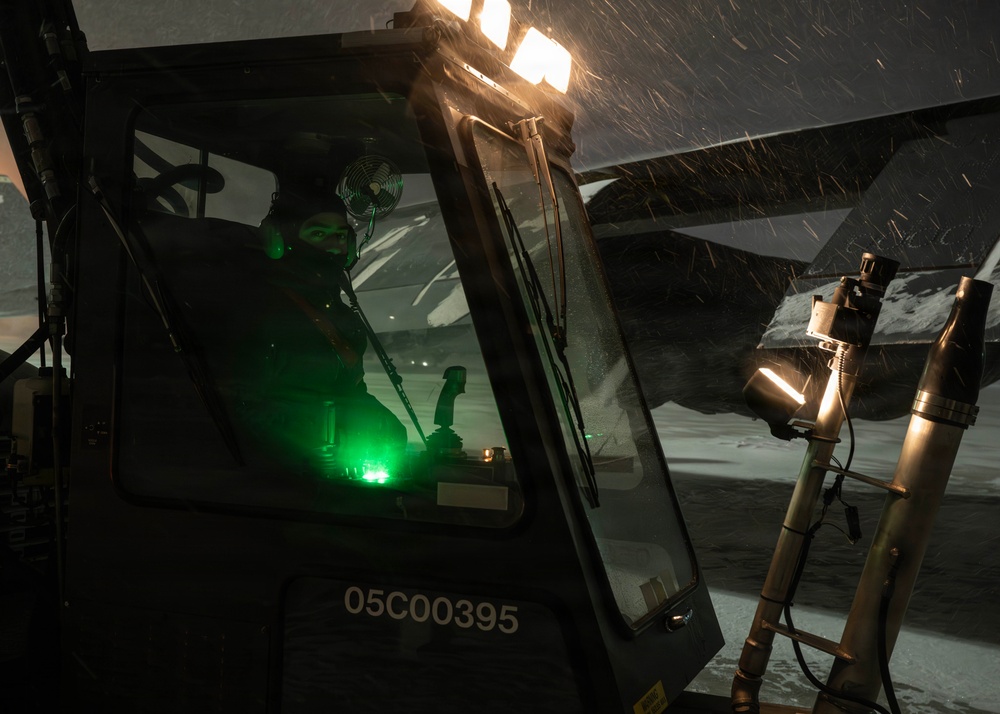 Breaking the ice: aircraft maintenance ensures Minot B-52s are mission ready