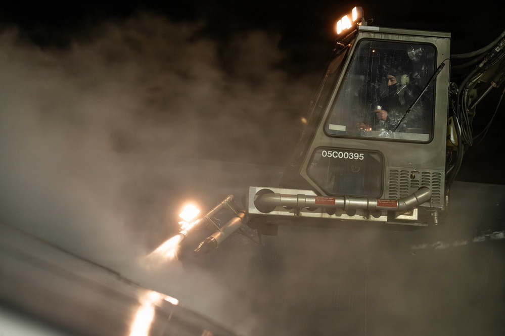 Breaking the ice: aircraft maintenance ensures Minot B-52s are mission ready