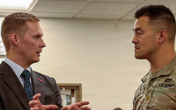 Lightning Surge: 25th ID Evaluates Next Generation Command and Control