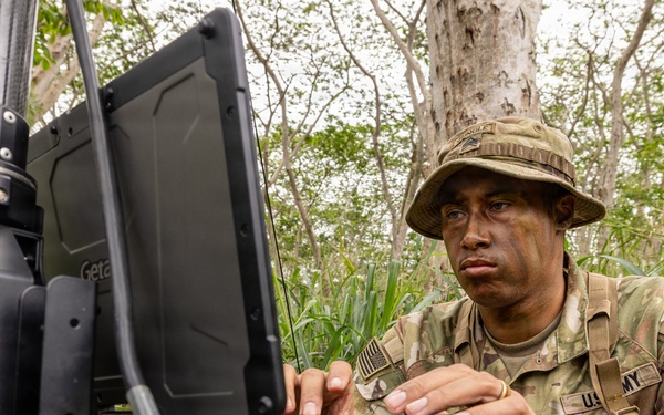 Lightning Surge: 25th ID Evaluates Next Generation Command and Control